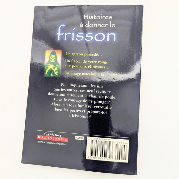 Scholastic Paperback Book in French - "Histoires A Donner Le Frisson" Ages 7-12 - Picture 2 of 4